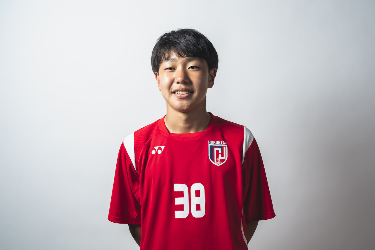 須貝　知遥