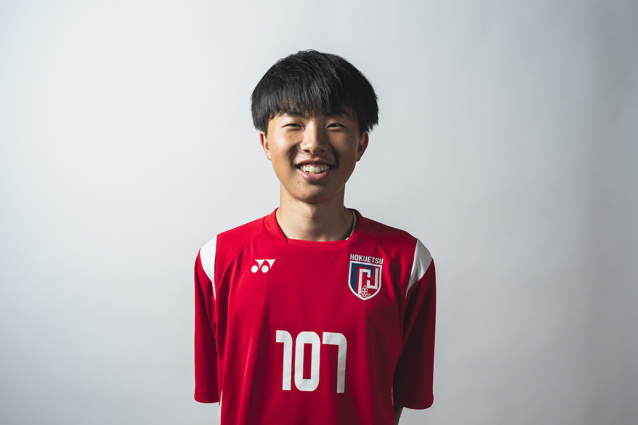 本間　健太